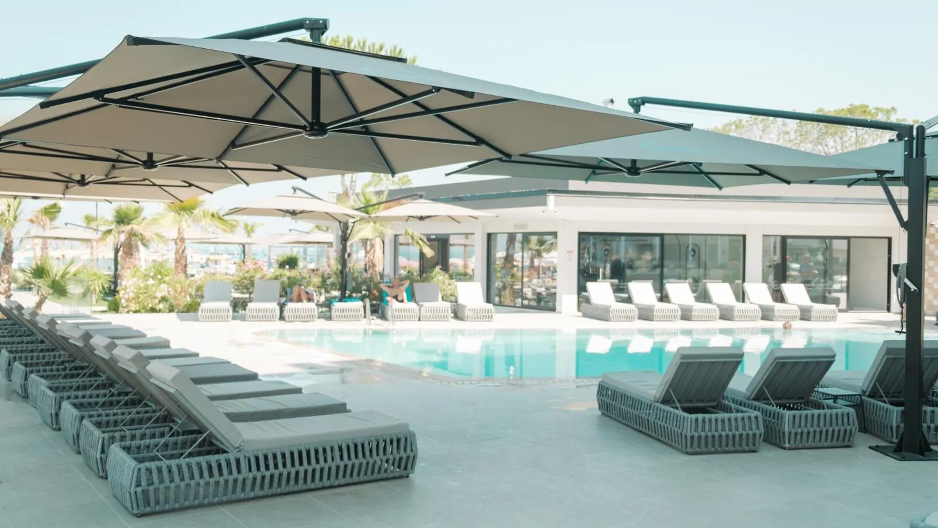 Apartamento Aparthotel By Comfort Suites Golem