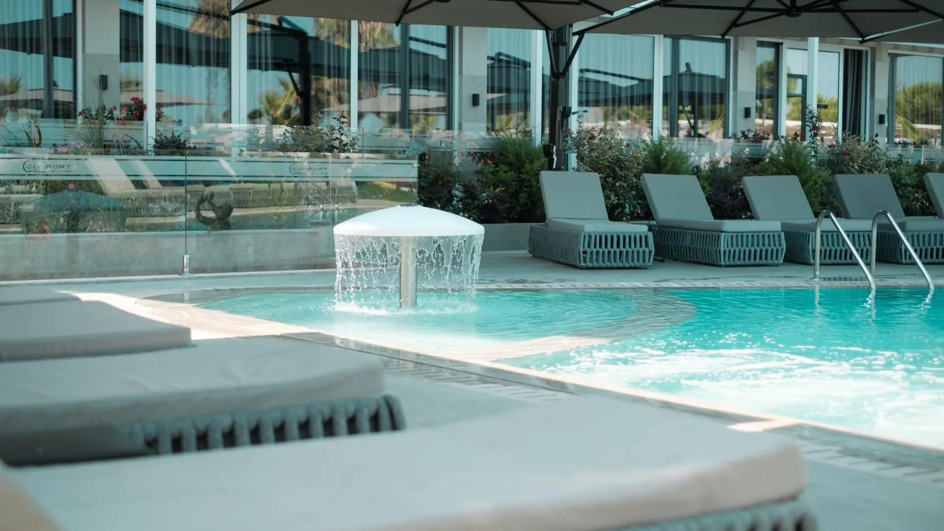 Aparthotel By Comfort Suites Golem  Albania